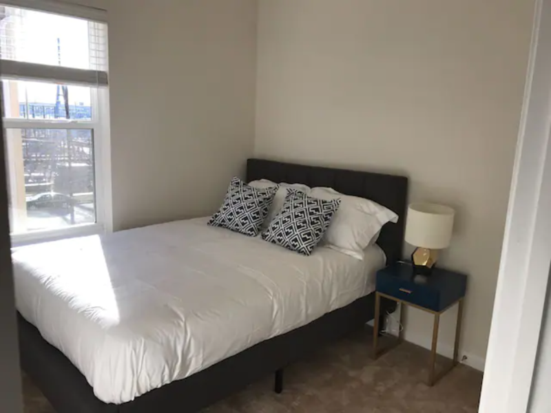 3716 Foote St Ne - Photo 6 of 11