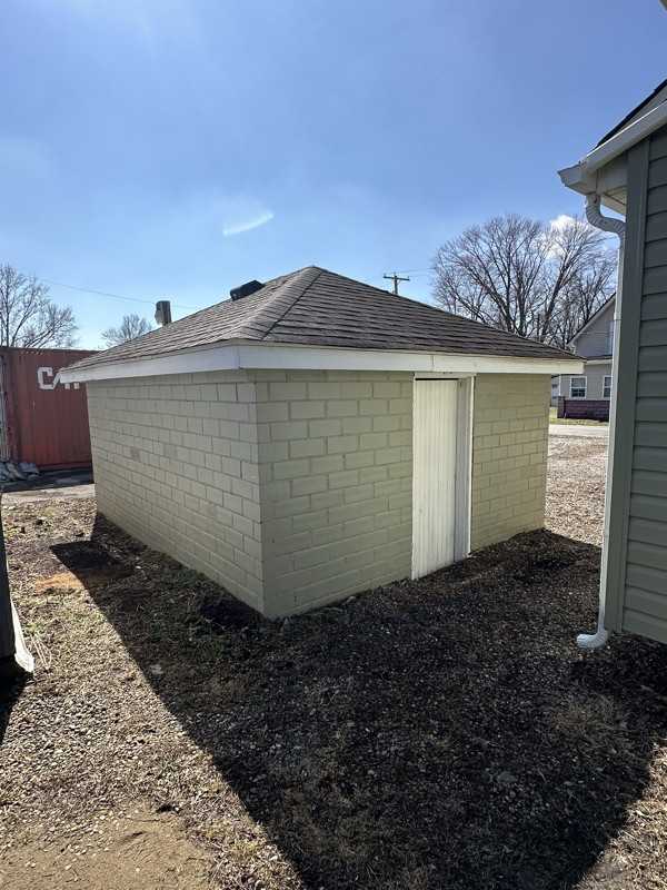 276 S 1st St - Photo 2 of 13