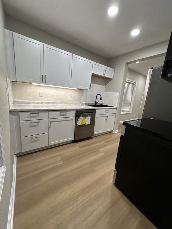276 S 1st St - Photo 3 of 13