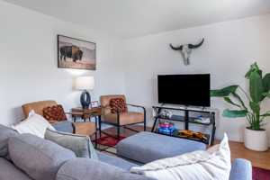 featured image of 1430 3rd Ave E #1