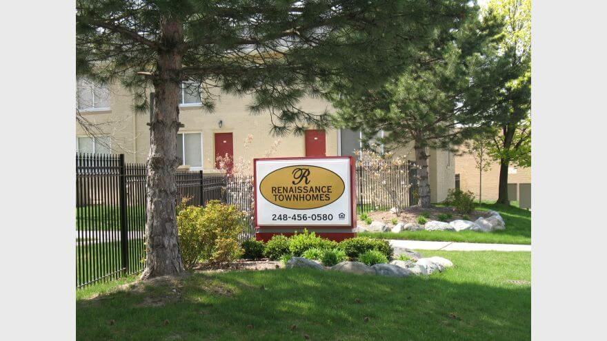 Renaissance Court Townhomes - Photo 4 of 12