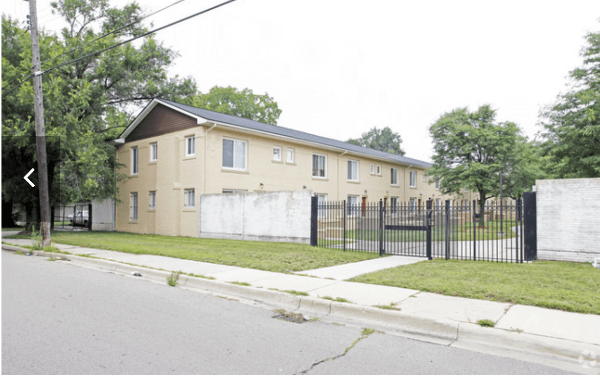 Renaissance Court Townhomes - Photo 7 of 12