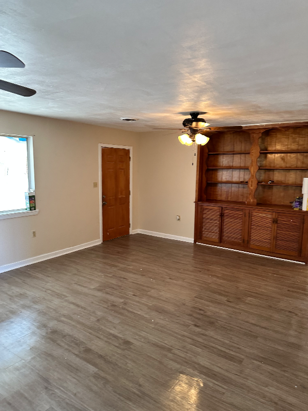 103 E Scott St - Photo 2 of 21