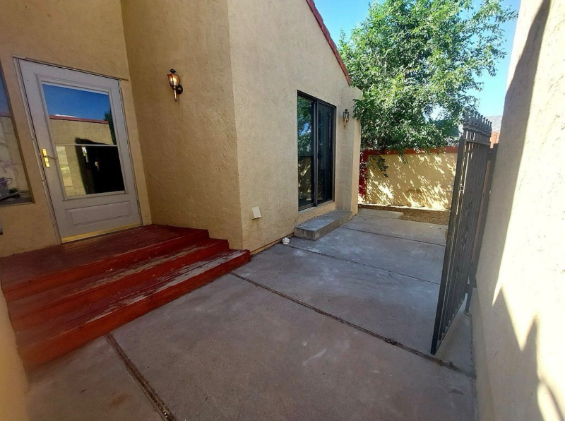 381 1/2 Ridge View Dr - Photo 3 of 20