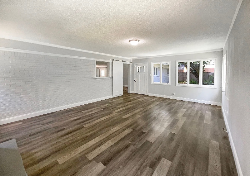 8040 Goldenrod Ct - Photo 3 of 9