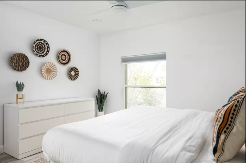 5601 E Sylvia St - Photo 3 of 7