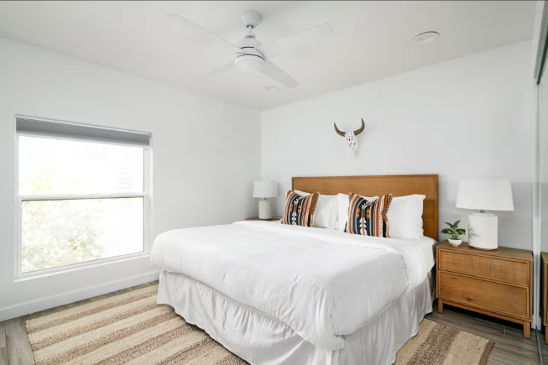 5601 E Sylvia St - Photo 4 of 7