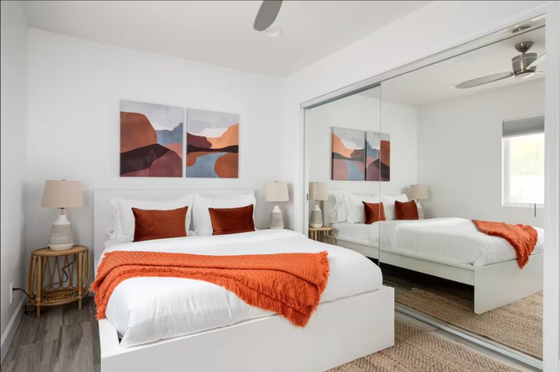 5601 E Sylvia St - Photo 5 of 7