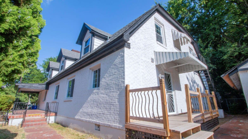 909 S Mclean Blvd - Photo 4 of 18