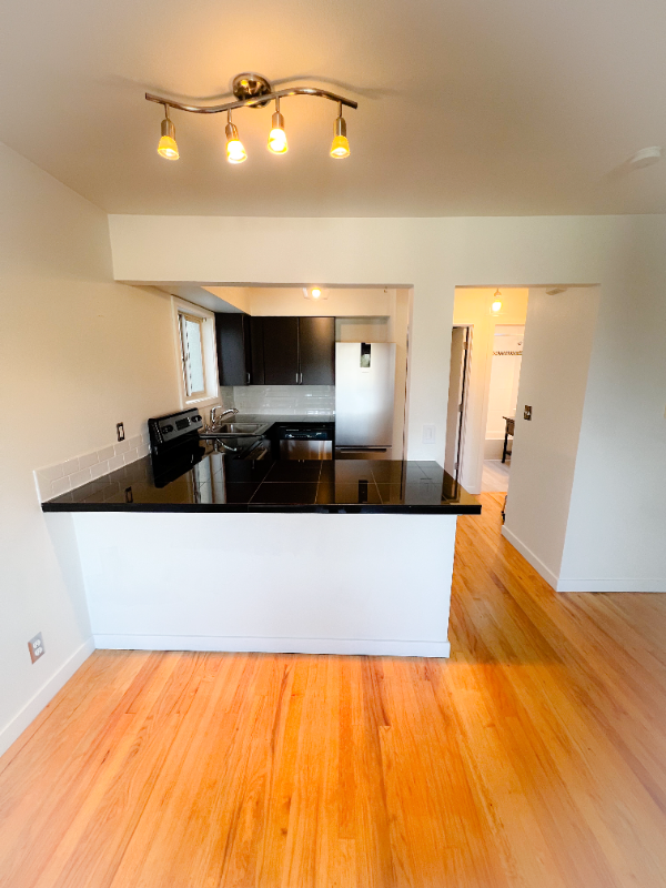 7106 California Ave Sw #201