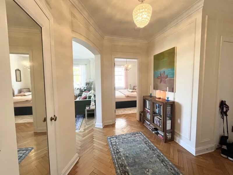 925 E Wells St #220 - Photo 3 of 13