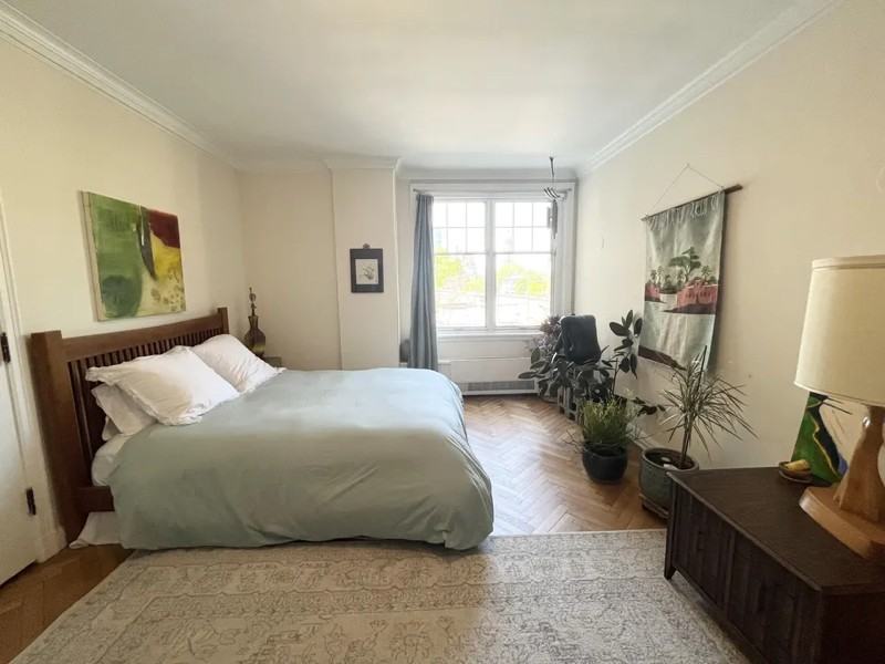 925 E Wells St #220 - Photo 5 of 13