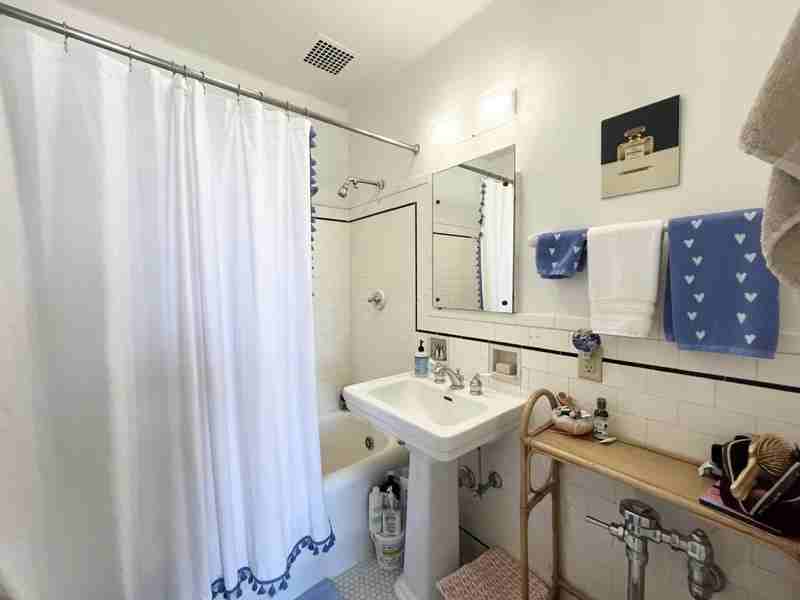 925 E Wells St #220 - Photo 6 of 13