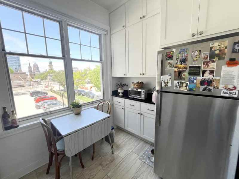 925 E Wells St #220 - Photo 7 of 13