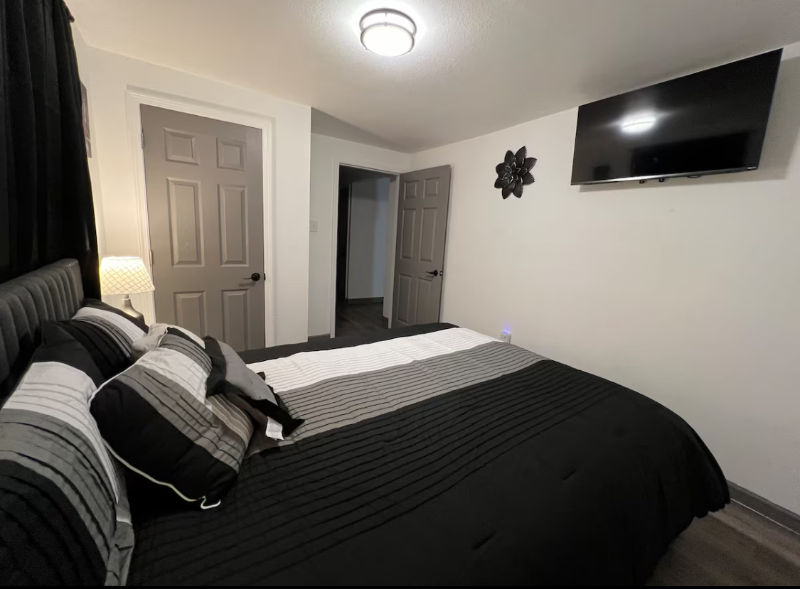 556 Brady Mountain Cutoff - Photo 2 of 16