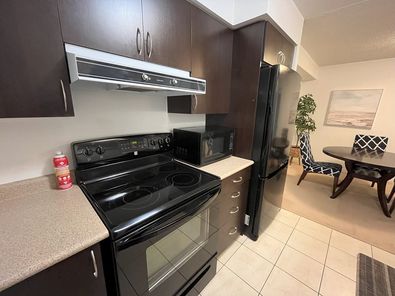 61 Heintzman Street - Photo 7 of 15