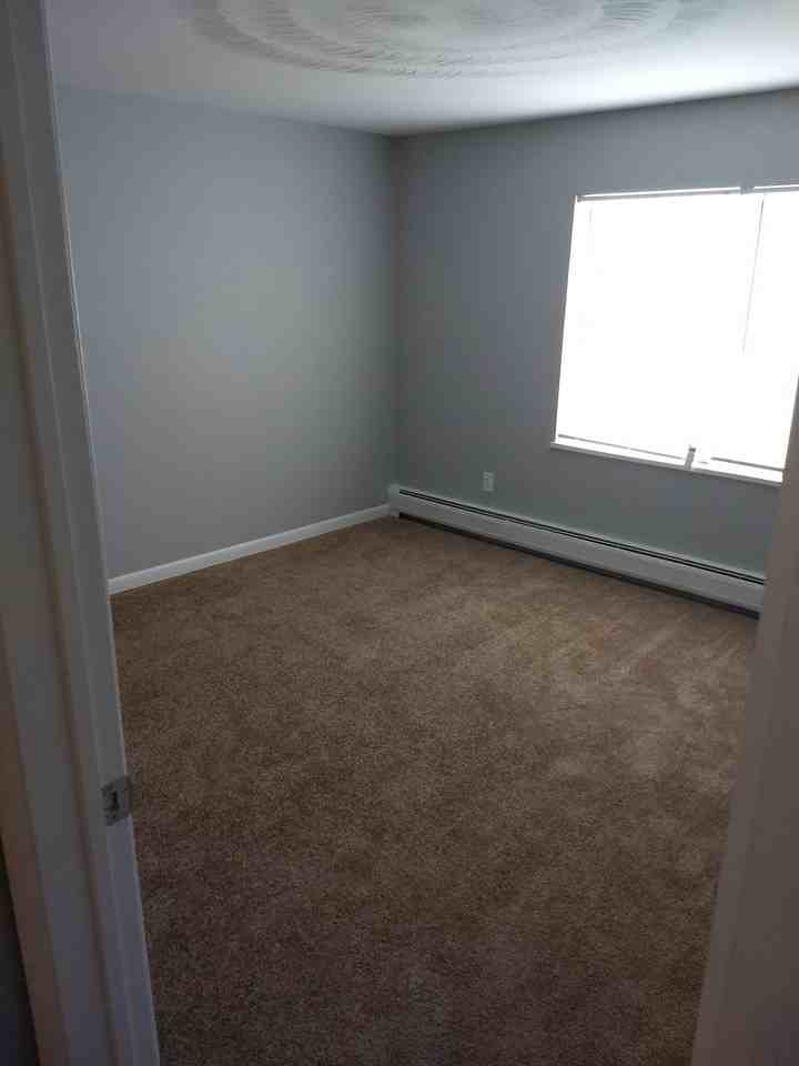 402 11th St #2 - Photo 4 of 5