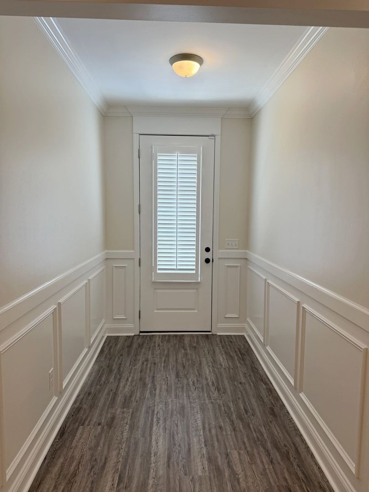 3815 Bettys Pl - Photo 2 of 27