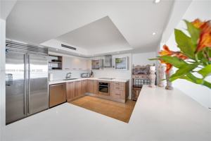 featured image of 199 Ocean Lane Dr #901