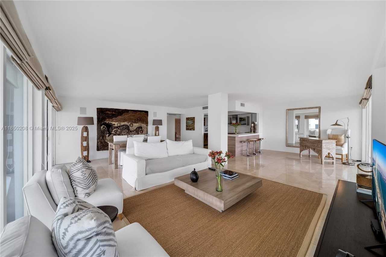 199 Ocean Lane Dr #901 - Photo 4 of 21