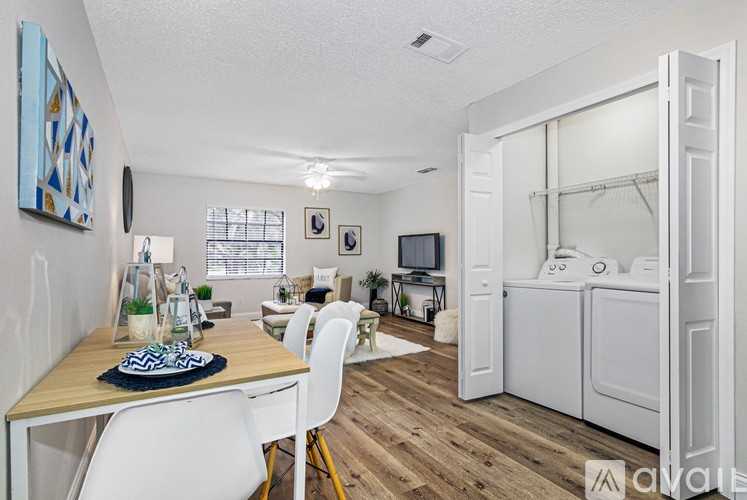 7806 Colonial Club Ct #3A - Photo 5 of 14