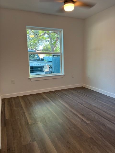 411 8th St #C - Photo 4 of 15