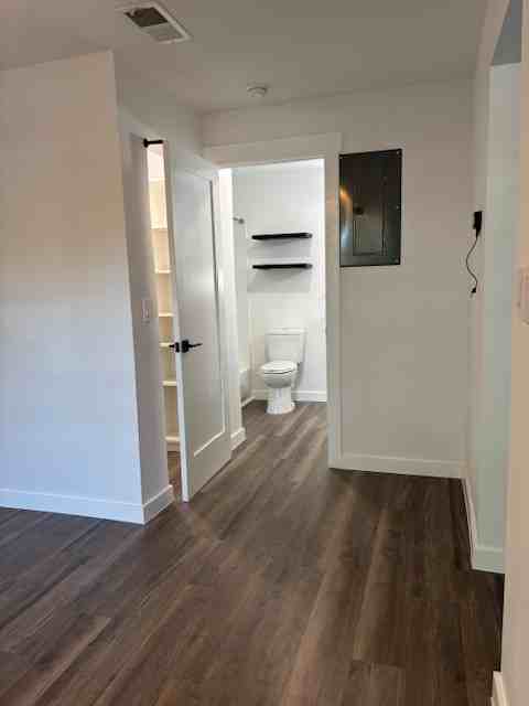 411 8th St #C - Photo 6 of 15