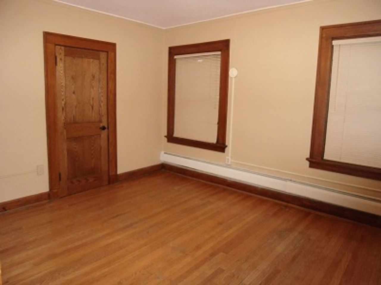 Brown Apartments - 1238 - Photo 3 of 18