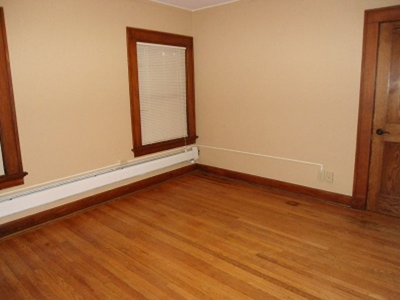 Brown Apartments - 1238 - Photo 4 of 18