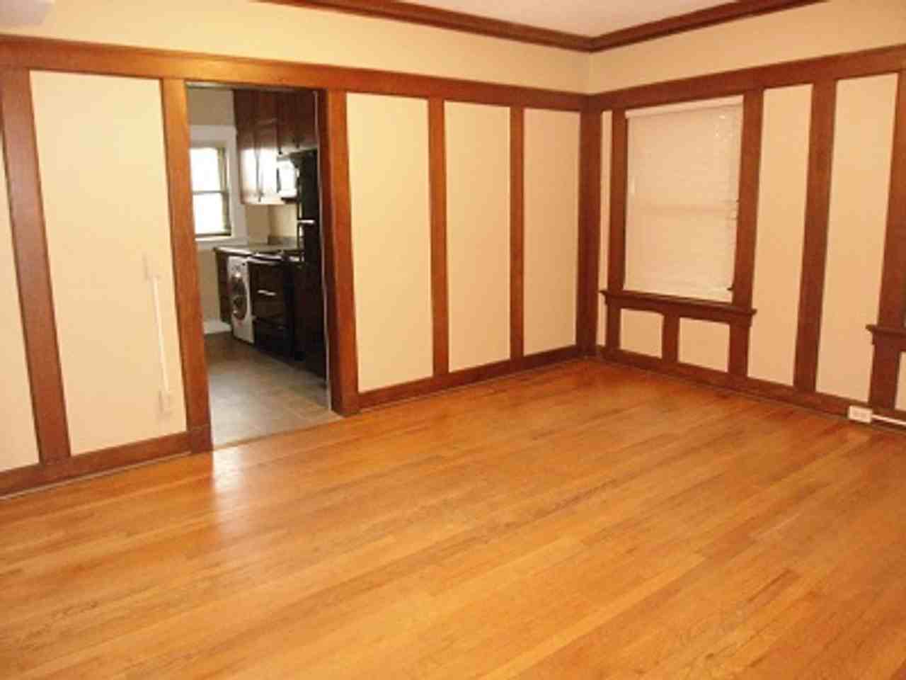 Brown Apartments - 1238 - Photo 5 of 18