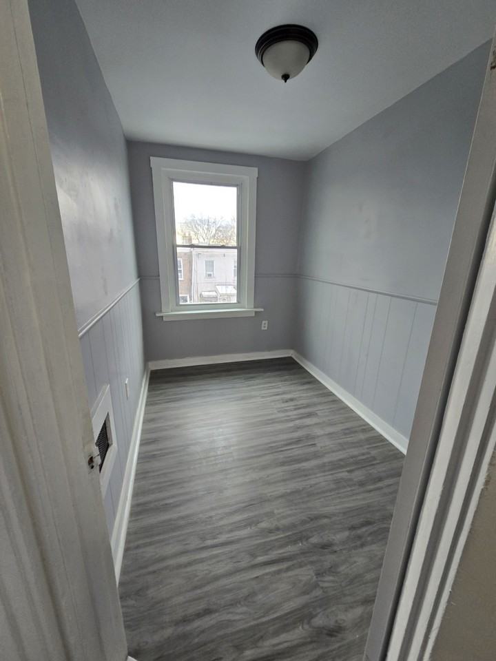 71 Theodore St #NA - Photo 6 of 10