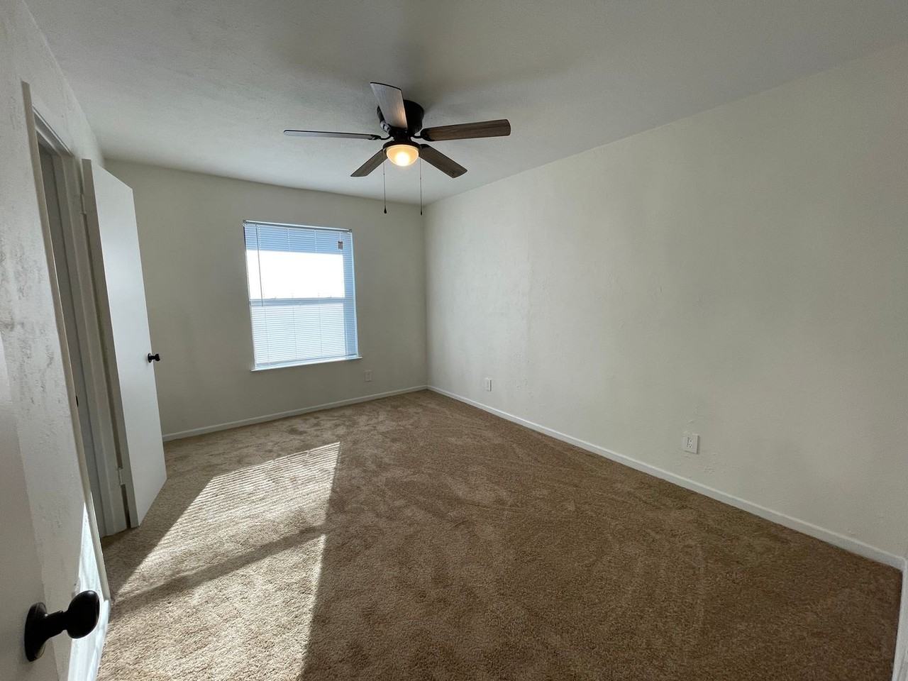 Brookhollow Tyler Apartments - Photo 5 of 22