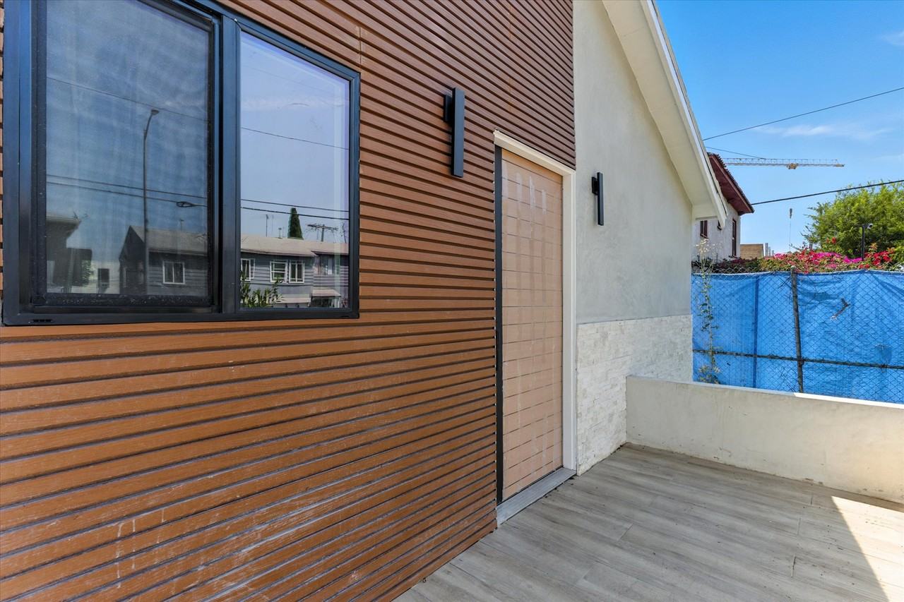 1170 Wilton Place - Photo 2 of 21