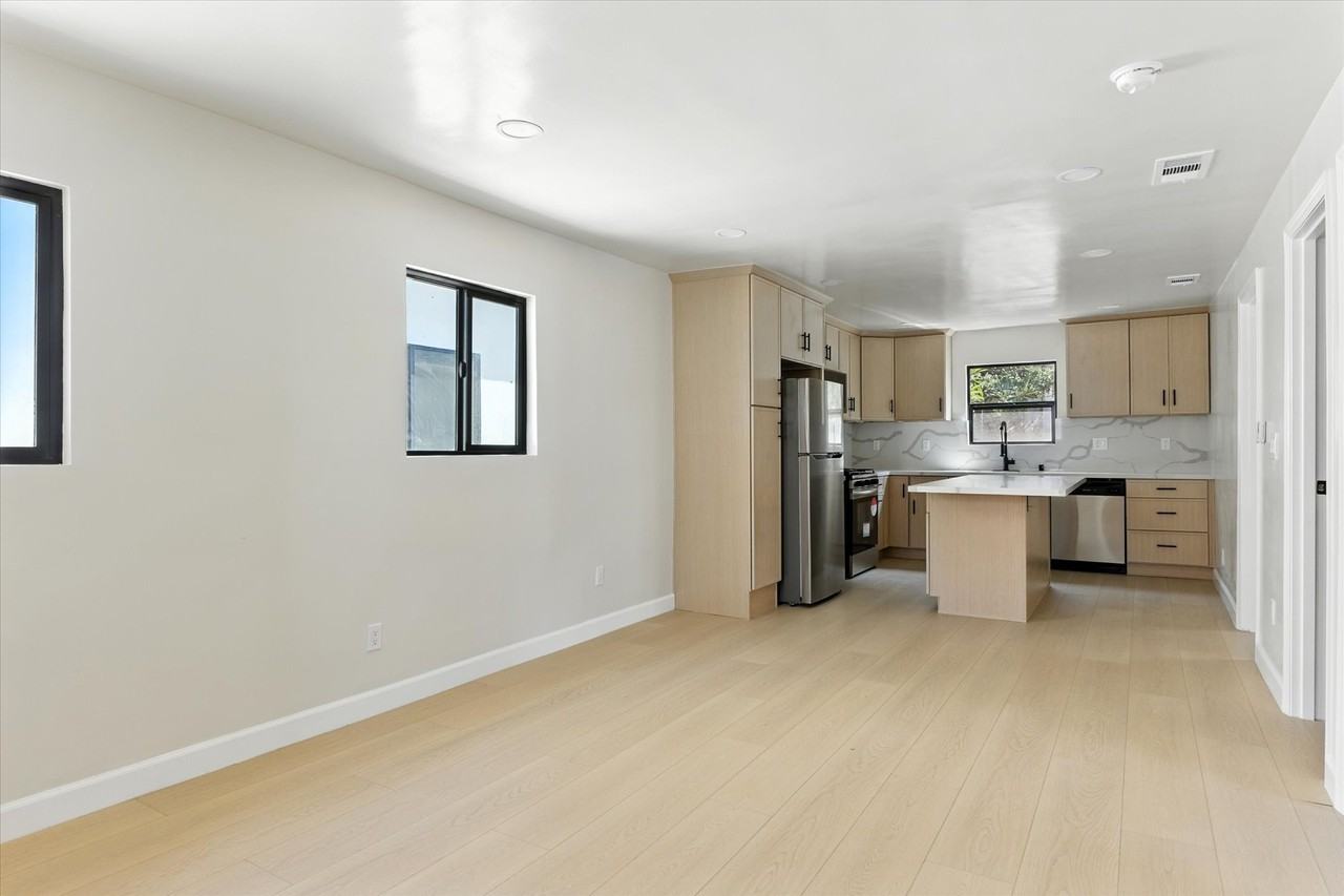 1170 Wilton Place - Photo 7 of 21