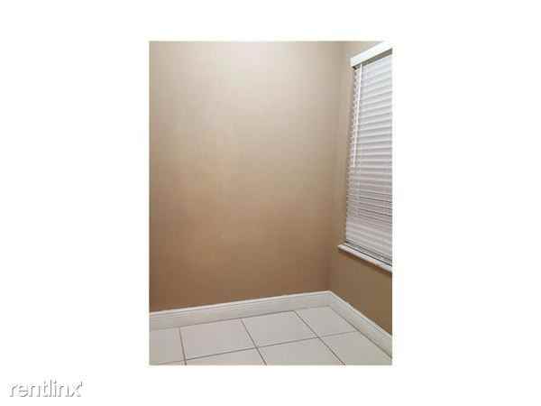 9432 SW 140th Ct - Photo 2 of 10