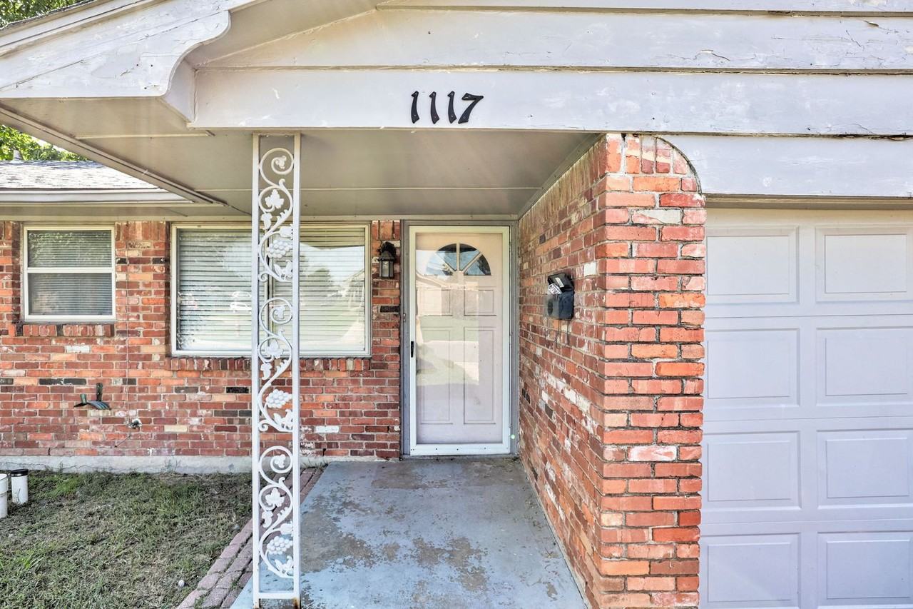 1117 South Howard Avenue - Photo 6 of 33