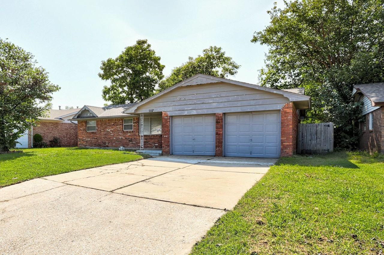 1117 South Howard Avenue - Photo 3 of 33