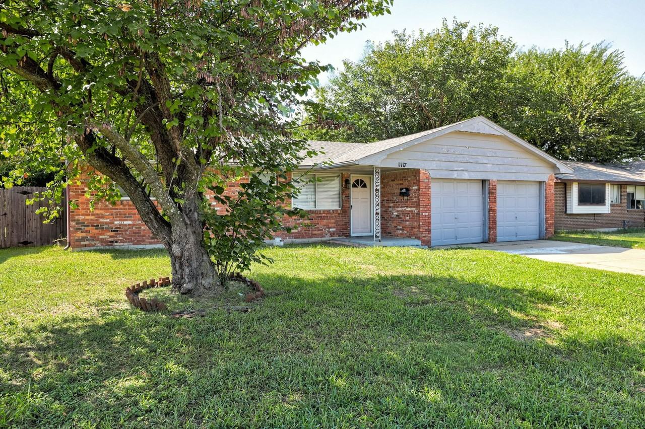 1117 South Howard Avenue - Photo 4 of 33