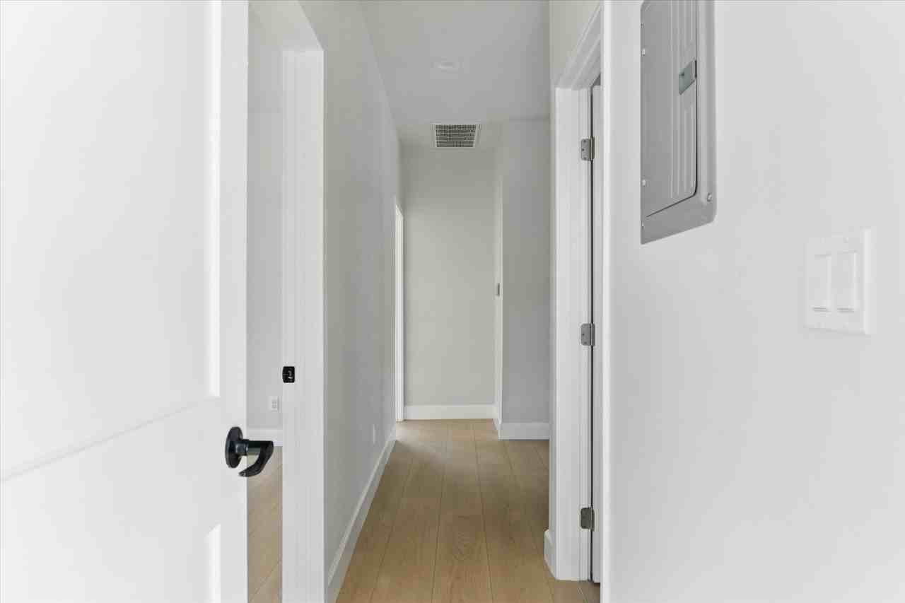 1172 Wilton Place - Photo 3 of 19