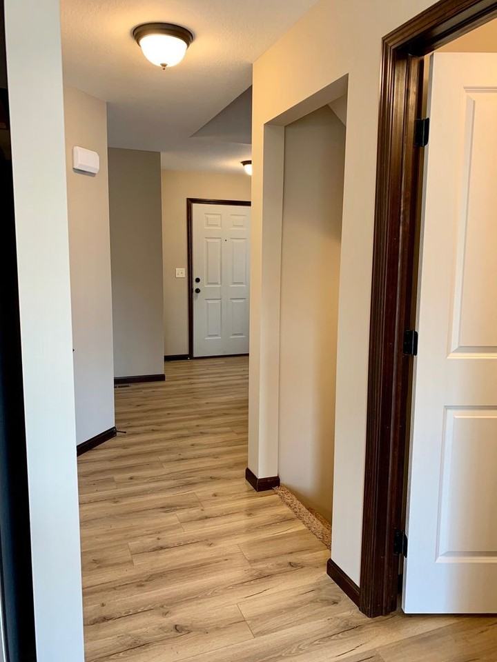 8712 E Harry St - Photo 5 of 24