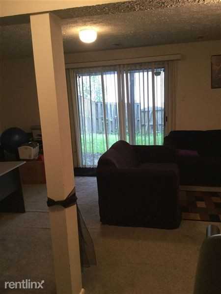 121 Wimbledon Ln - Photo 3 of 9