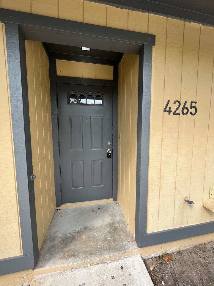 4265 Narcissus Avenue - Photo 5 of 11