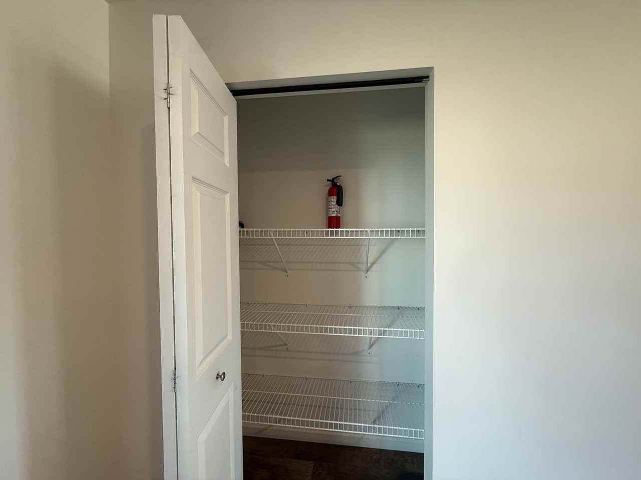 10906 Constant Dr - Photo 6 of 28