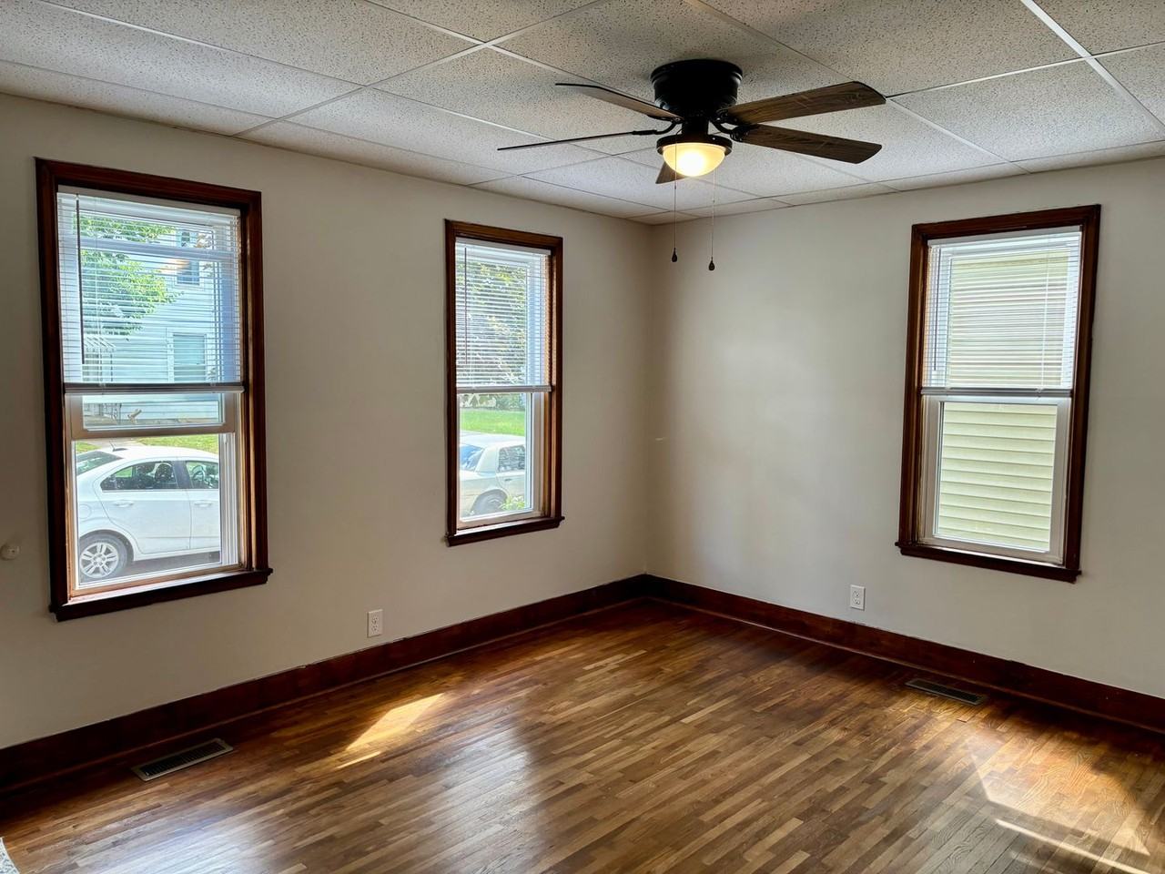 507 Miller St - Photo 2 of 14