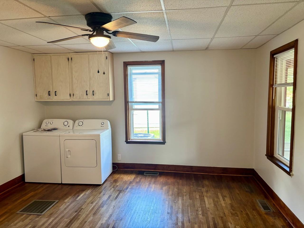 507 Miller St - Photo 3 of 14