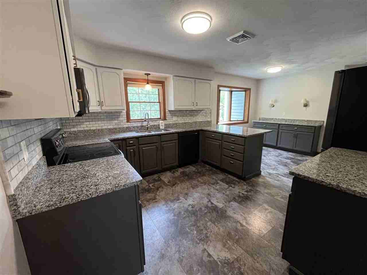 9 Clearview Ave - Photo 3 of 26