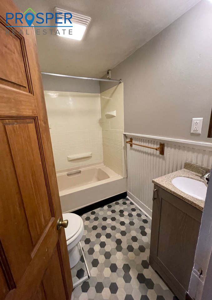 BR122X - Photo 2 of 24