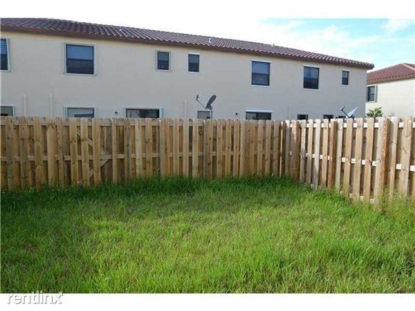 17422 SW 153rd Ct - Photo 3 of 13