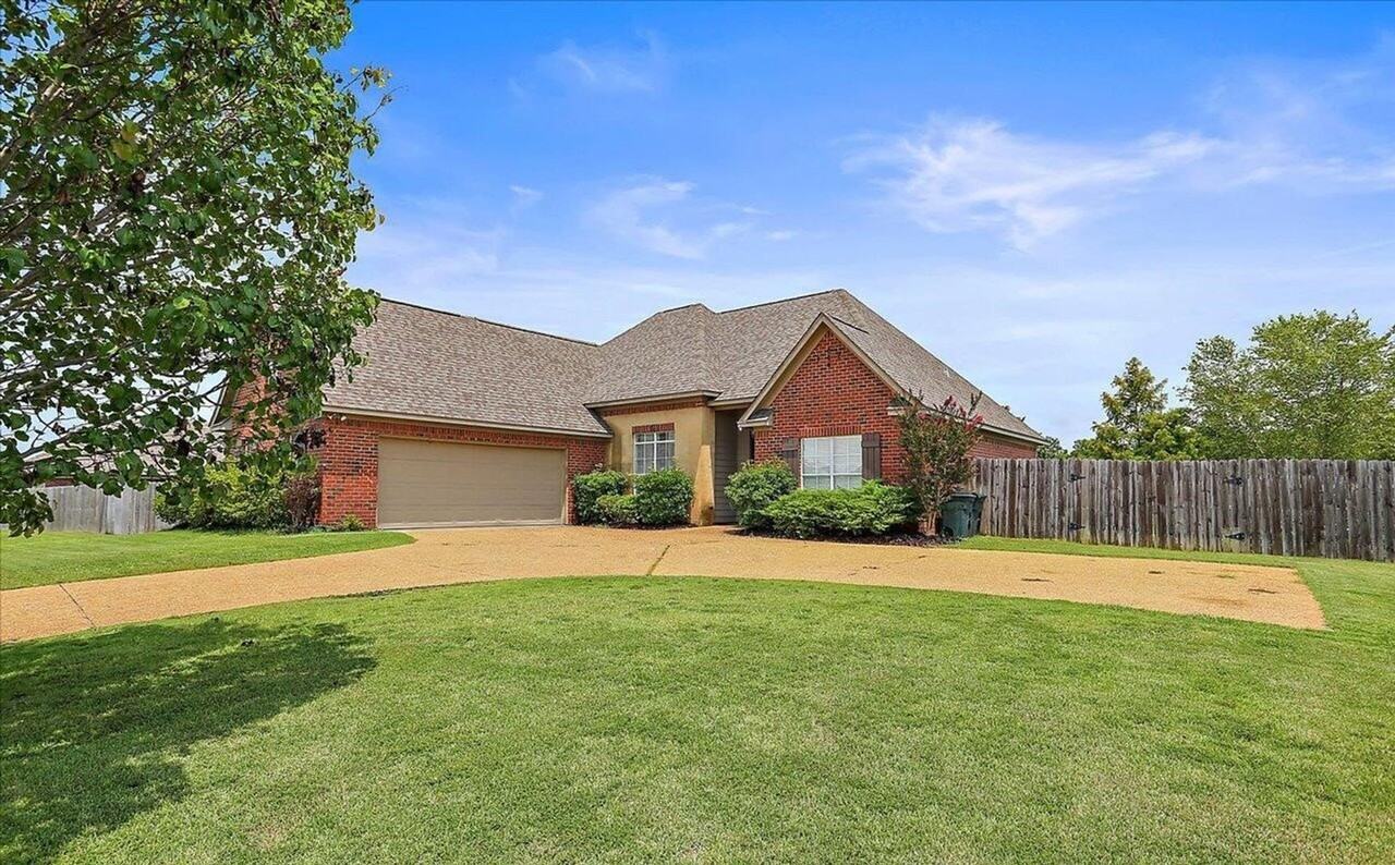 175 Bradfield Rd - Photo 2 of 23