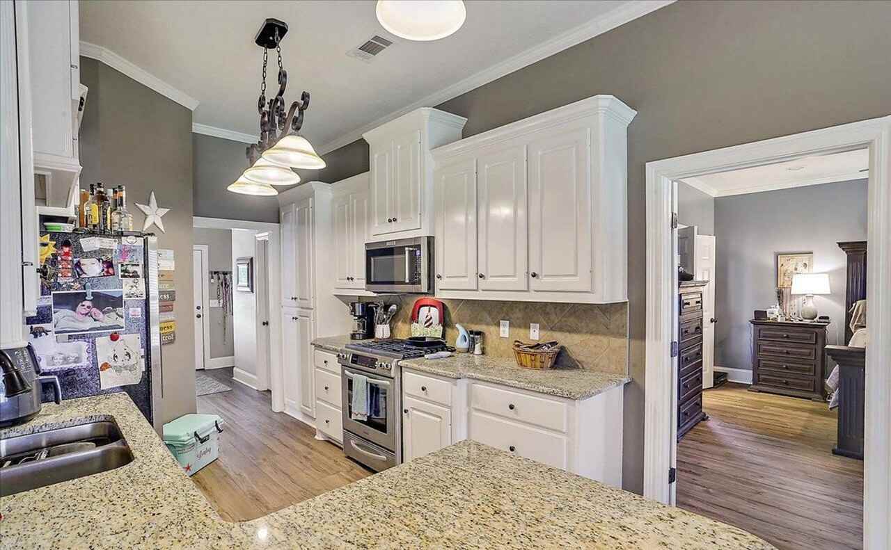 175 Bradfield Rd - Photo 3 of 23